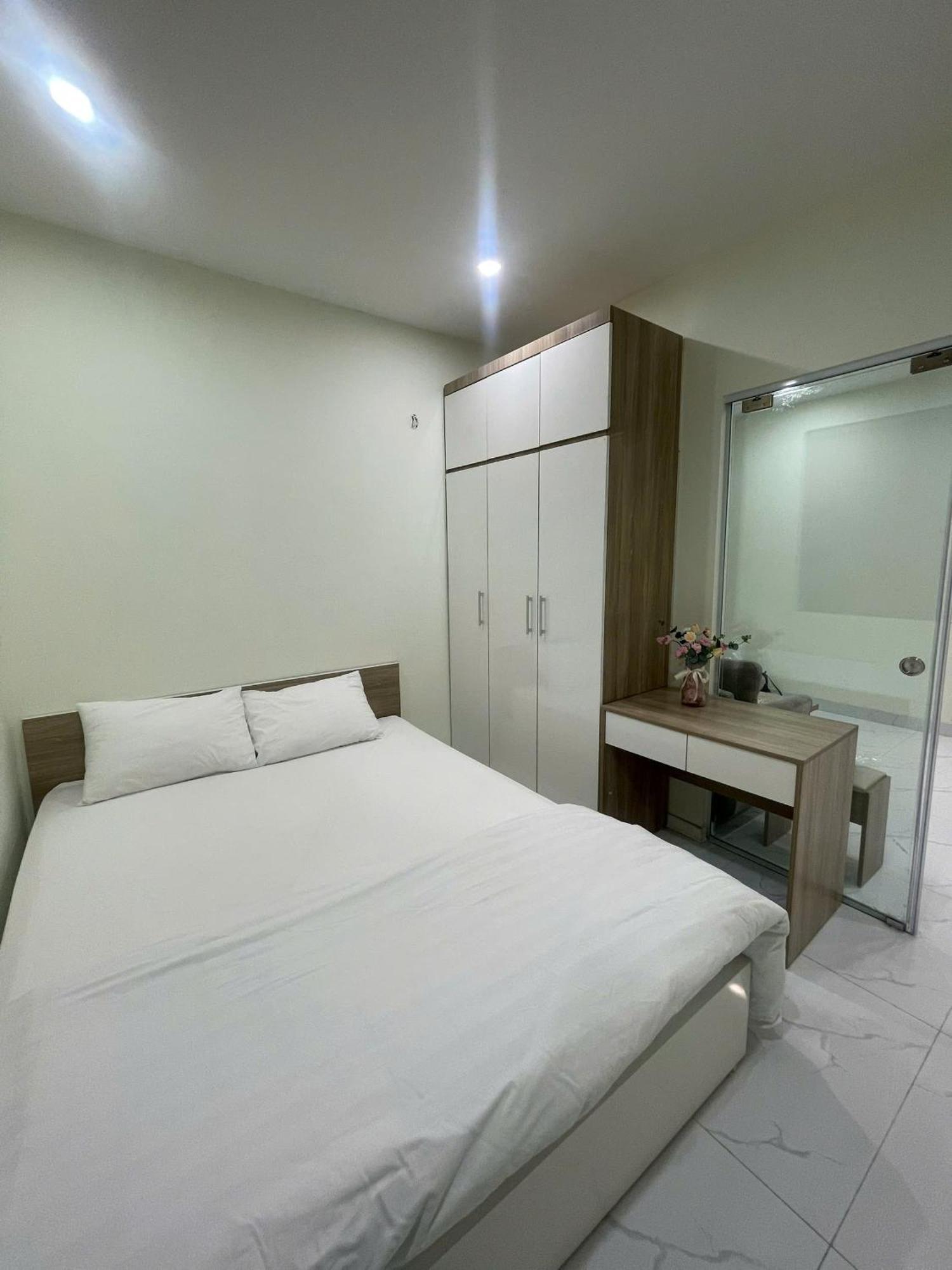 Era Apartment Xuan Thuy Ханой Экстерьер фото